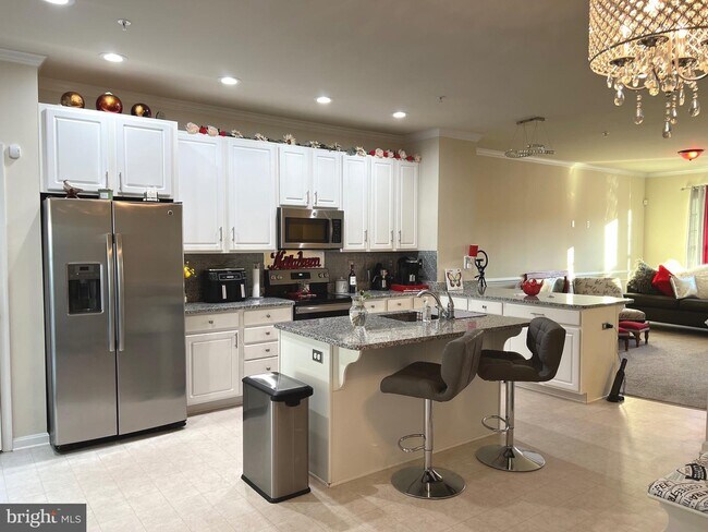 Building Photo - 45735 Bethfield Way