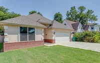 Building Photo - Spacious 3 Bed 2.5 Bath Home Near Oklahoma...