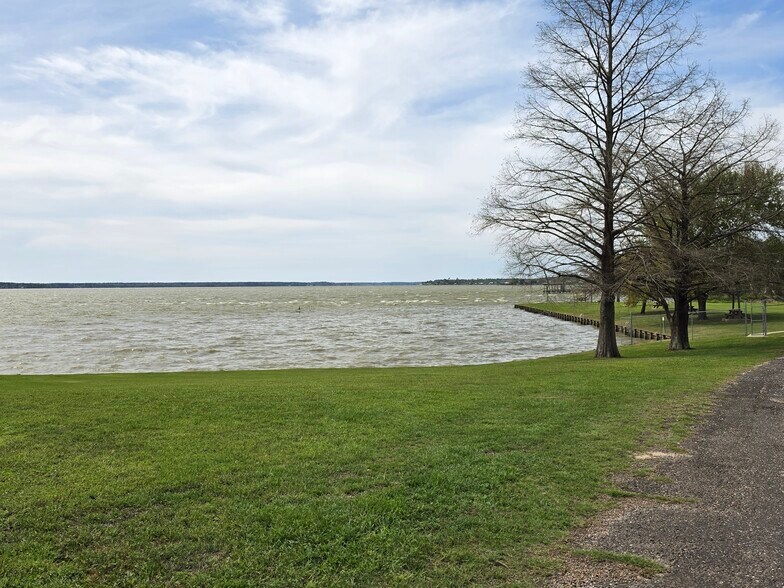 Building Photo - 675 Tallow St