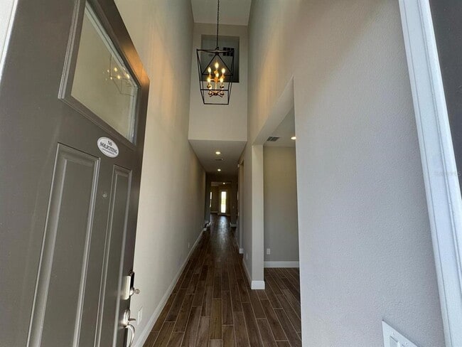 Building Photo - 16405 Silver Brk Wy