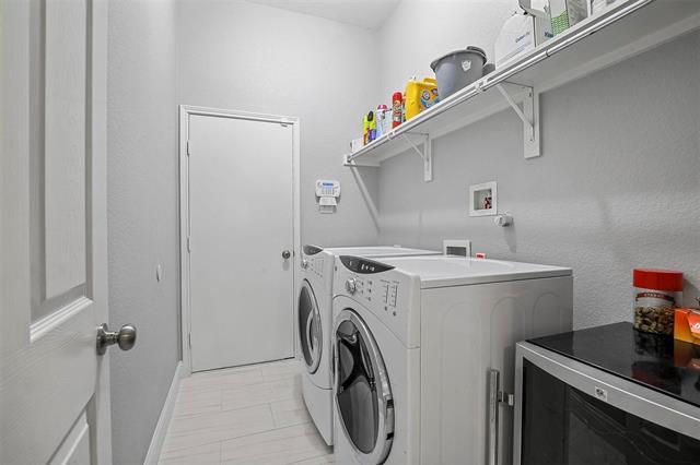 Building Photo - 1904 Hidden Fairway Dr