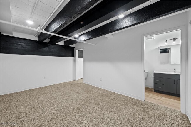 Building Photo - 2341 Scranton Rd