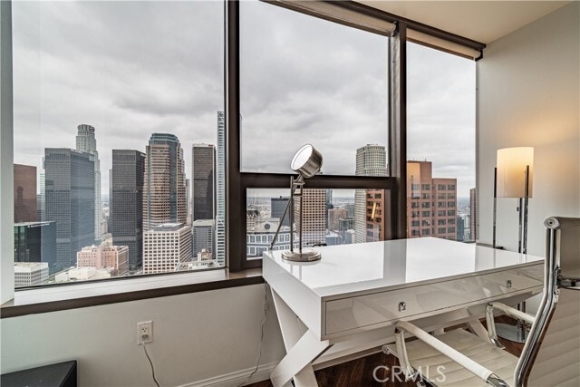 Building Photo - 1100 Wilshire Blvd