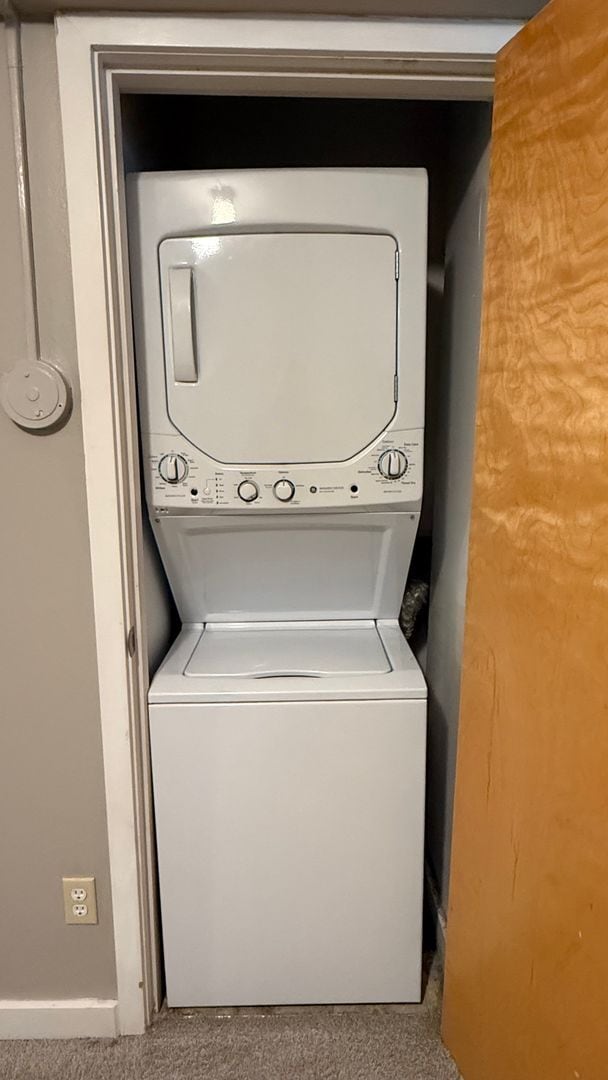 Building Photo - Updated 2BR Condo at Sky Terrace (Utilities Included!)