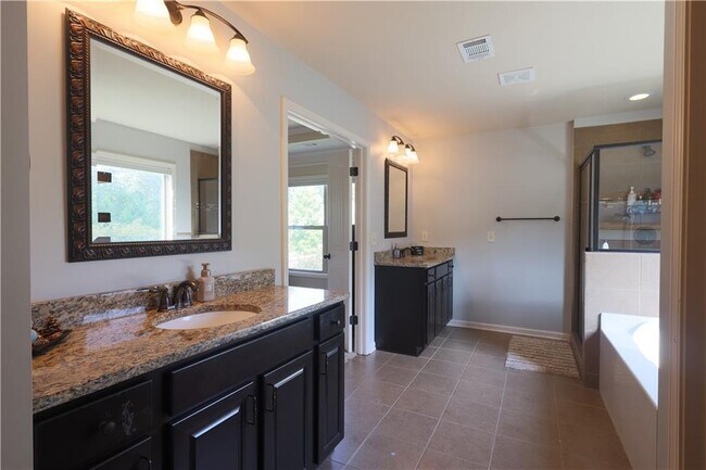 Building Photo - 3125 Pleasant Valley Trail