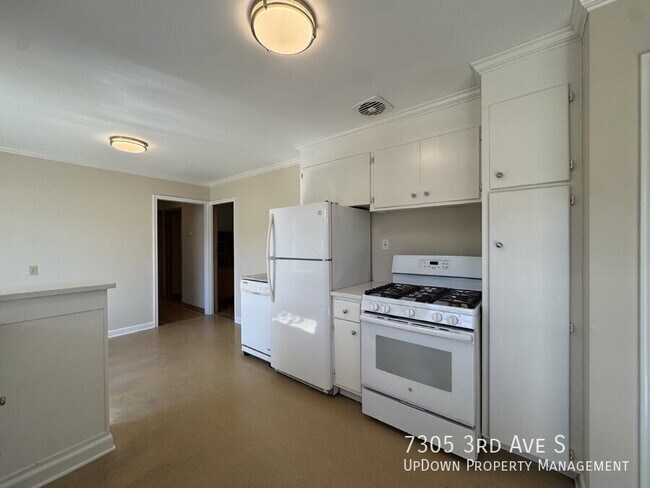 Building Photo - 7305 3rd Ave S