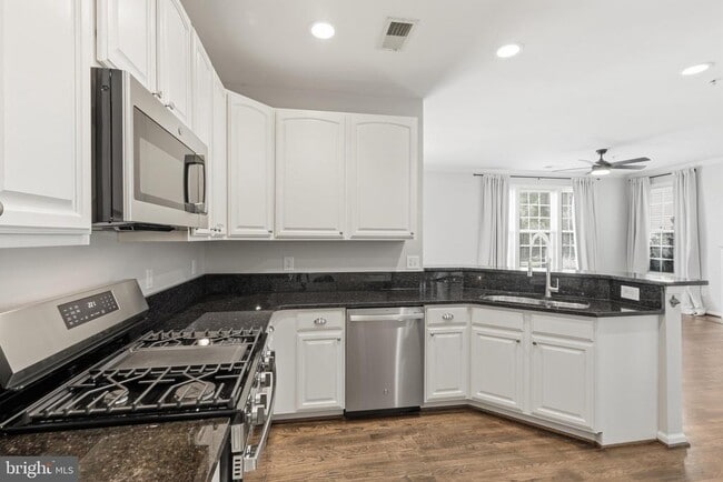Building Photo - 4677 Red Admiral Way