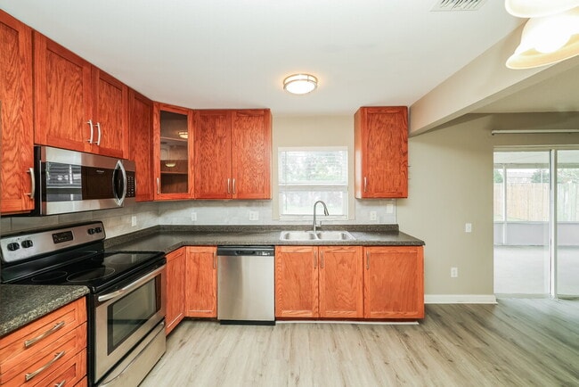 Building Photo - 12420 Dawn Vista Dr