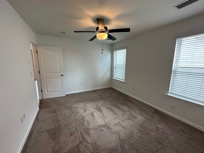 Building Photo - 2896 Blue Blossom Trail