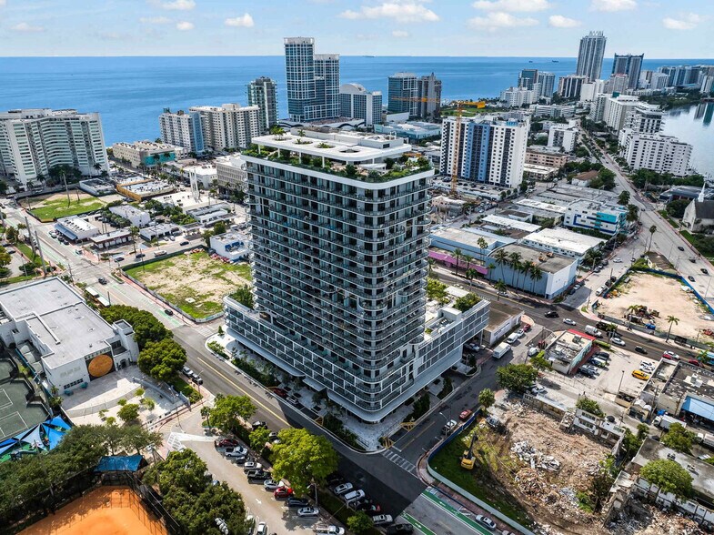 Building Photo - 7144 Byron Ave