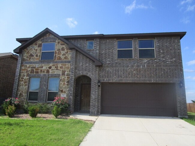 Primary Photo - Beautiful Lavon home over 2600 sqft!