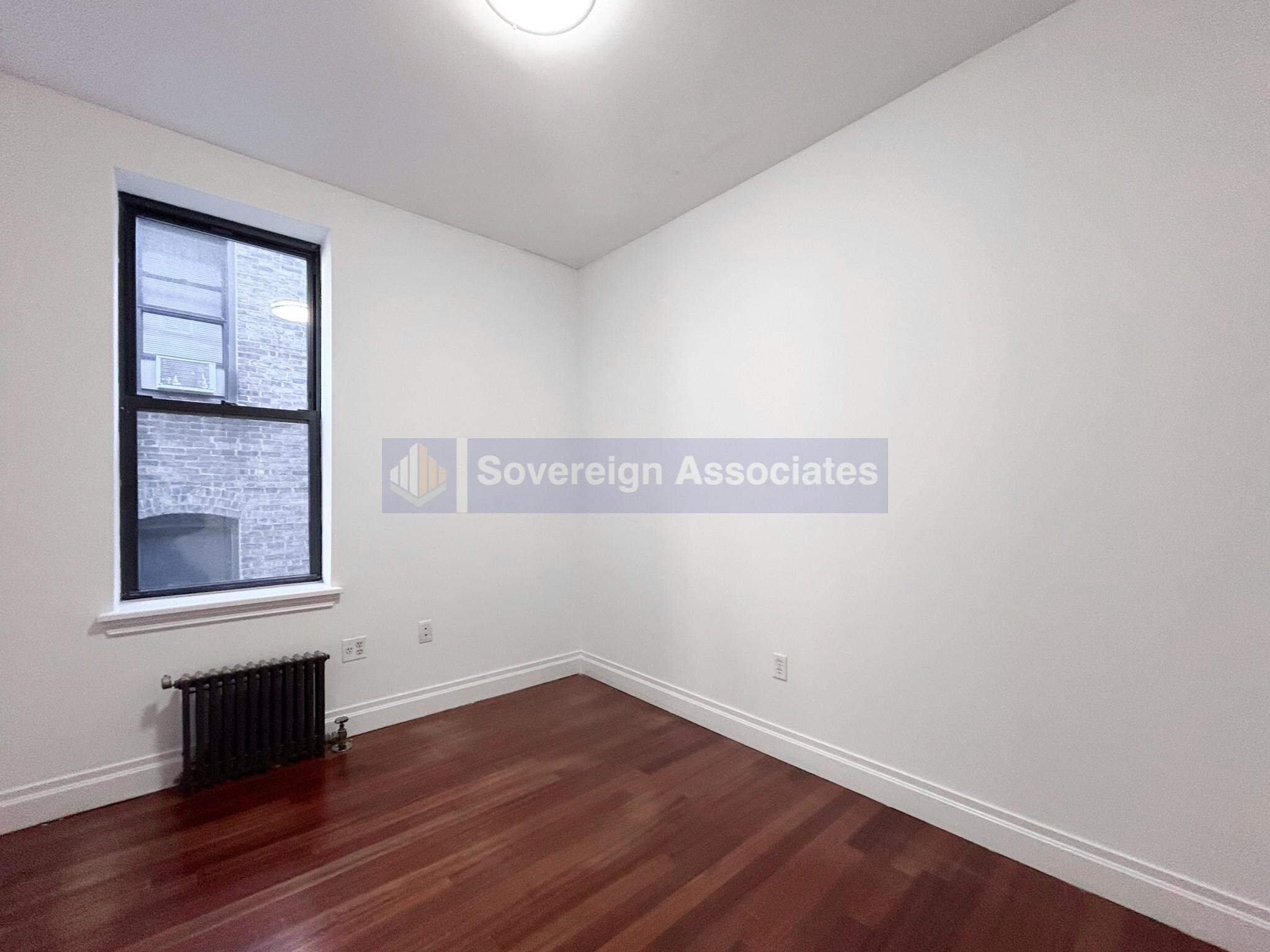 Building Photo - 607 W 137th St