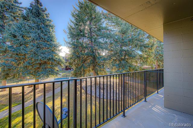 Building Photo - 2231 S Vaughn Way