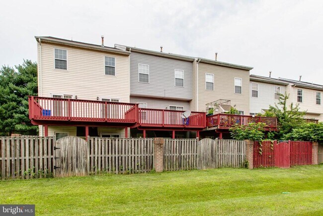 Building Photo - 3318 Hibiscus Ct
