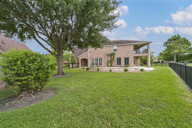Building Photo - 1202 Maroon Ln