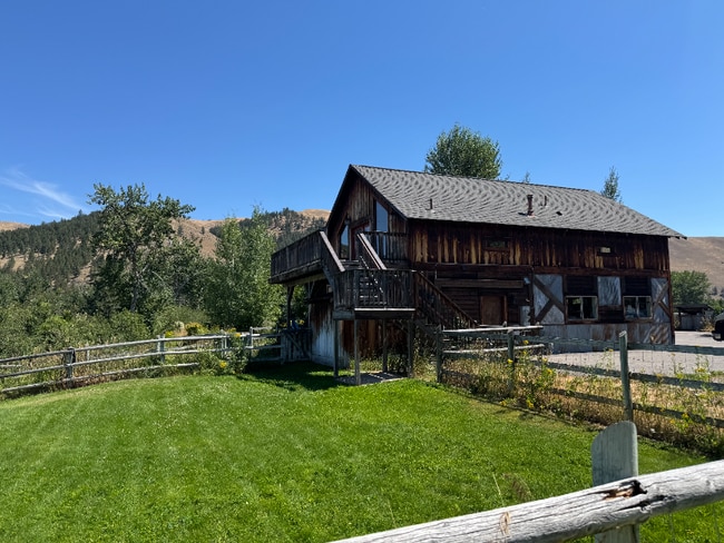 Building Photo - 4944 Hugo Way