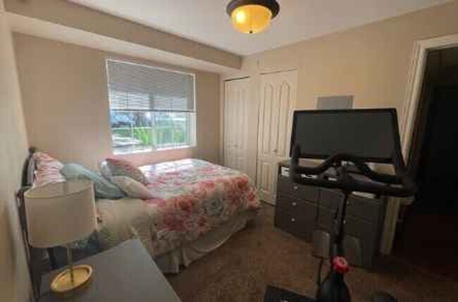 Building Photo - Amazing 2 Bedroom - 1 Bath Condo in University Heights
