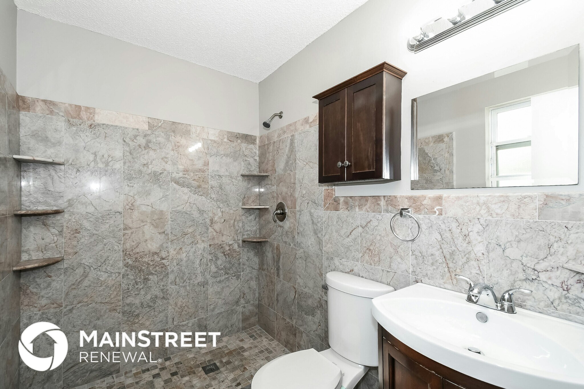 Building Photo - 2419 Winterwood Cir E