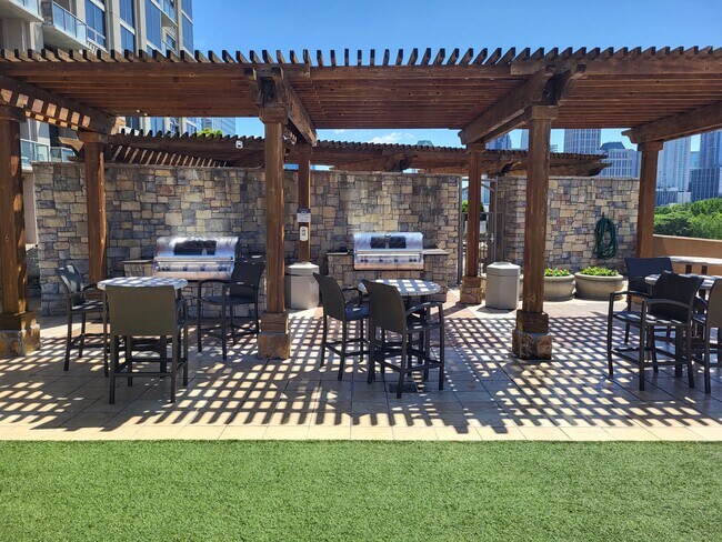 Building Photo - 270 17th St NW