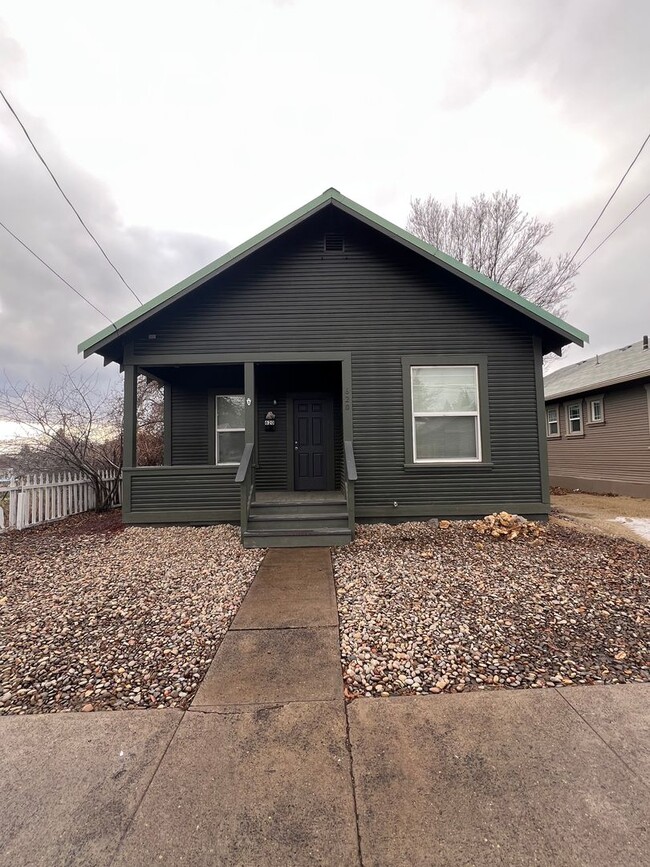 Primary Photo - Two Bedroom Home - Located near Downtown