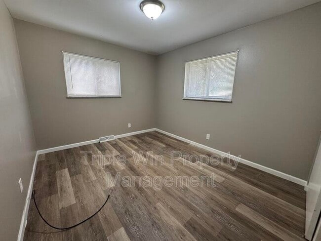 Building Photo - 11930 N Ranch Dr