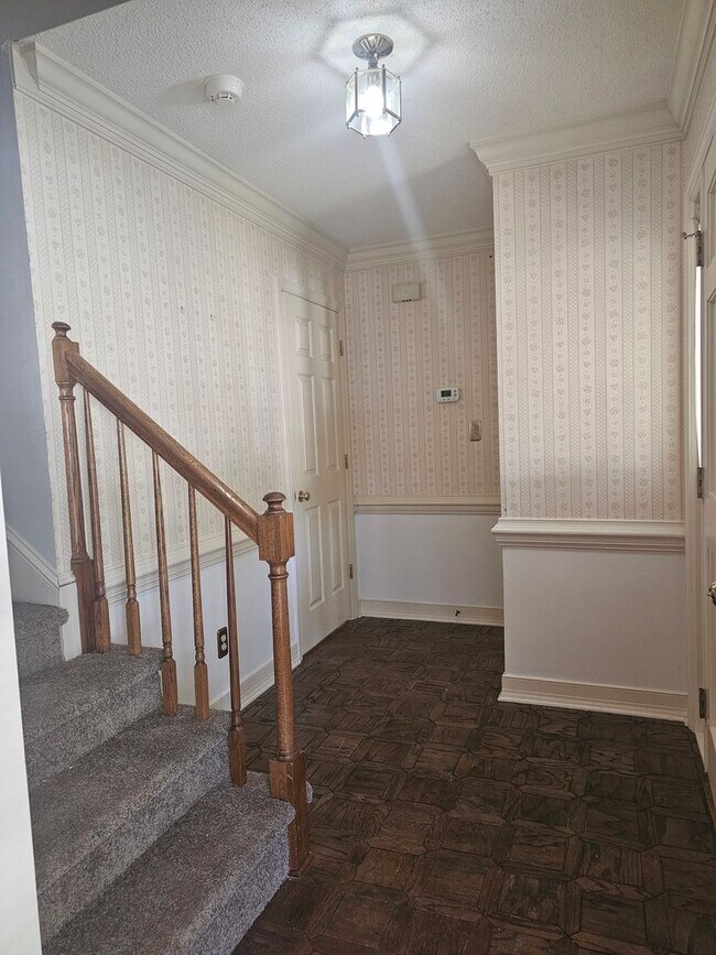 Building Photo - NEW LISTING!!!! Dont Miss Out
