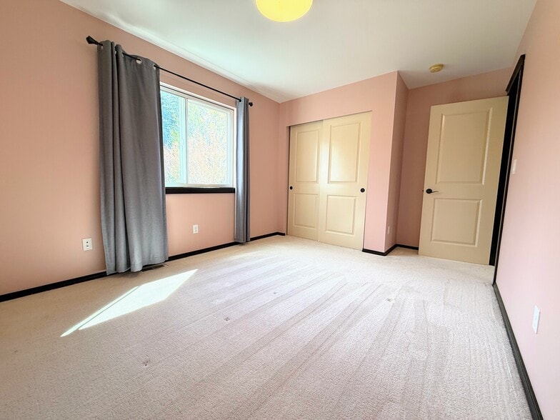 Building Photo - 3415 189th Pl SE