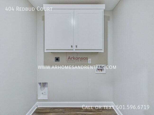 Building Photo - 404 Redbud Ct
