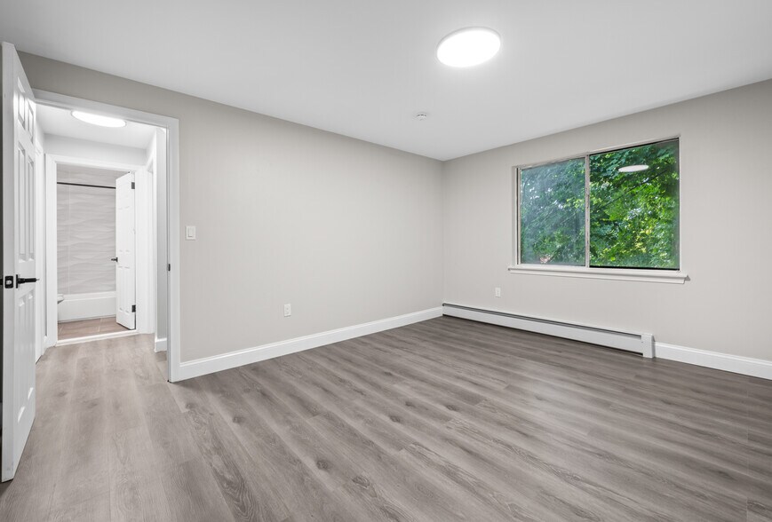 Building Photo - 60 Church St