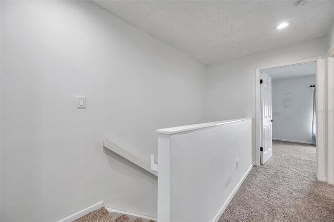 Building Photo - 745 Pinellas Bayway S