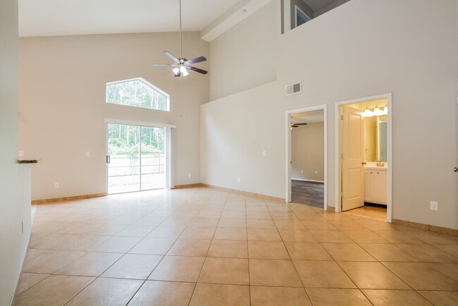 Building Photo - 3042 Stillwater Dr