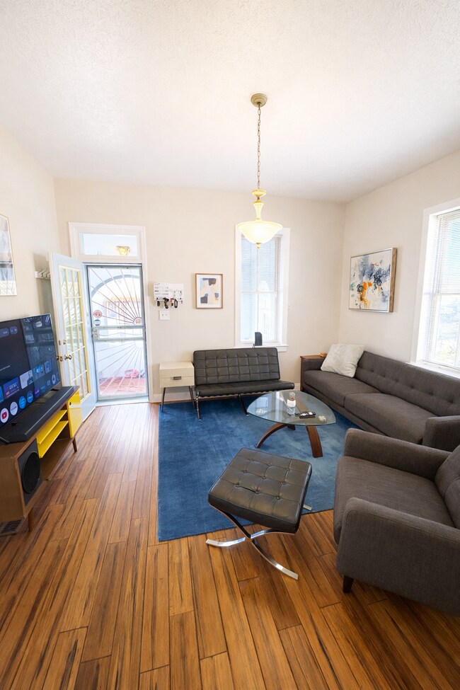 Building Photo - 722 Broadway Blvd SE