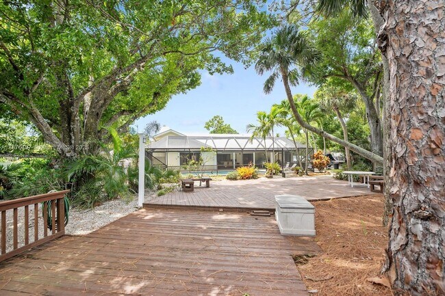 Building Photo - 17982 Tidewater Cir