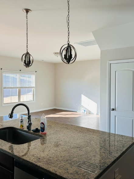 Building Photo - 292 Holt St