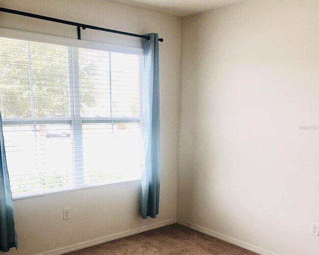 Building Photo - 2222 Sequoia Way