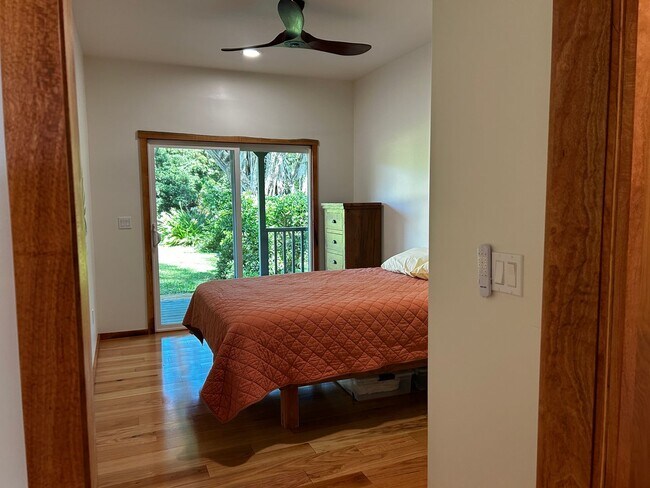 Building Photo - Brand New Luxury Furnished 3 bed 2 bath Ho...