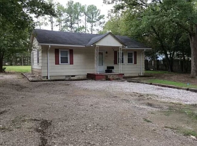 Building Photo - The Cozy Home: 3-Bedroom Rental in Vibrant Apex