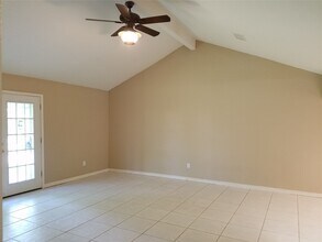 Building Photo - 5530 Melanite Ave