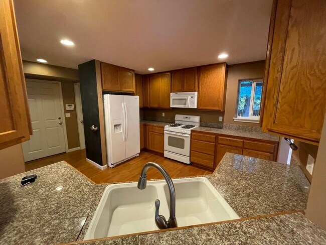 Building Photo - 3502 Marion Way