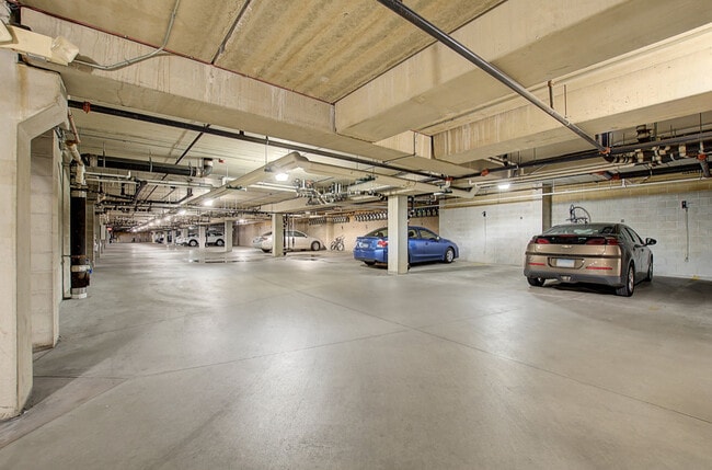 Building Photo - 2600 University Ave SE