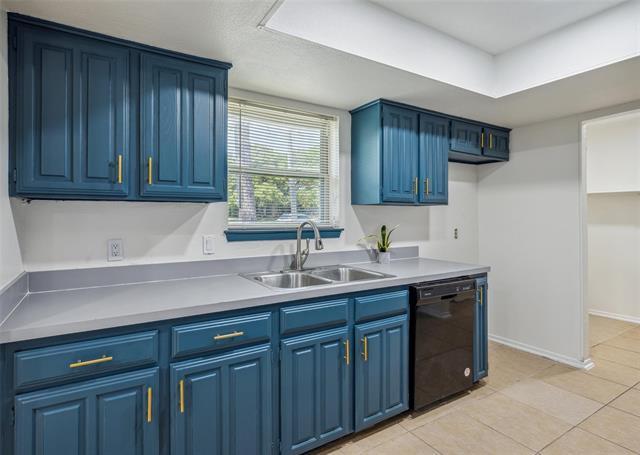 Building Photo - 1138 Southwood Ct