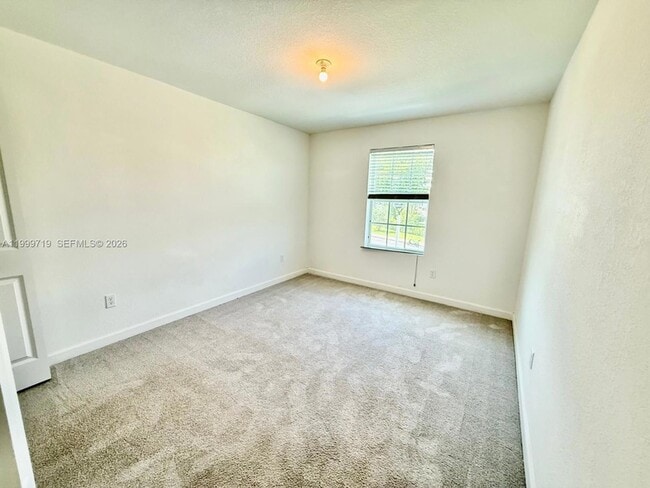 Building Photo - 6931 Harbours Edge Ave