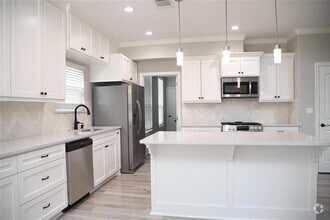 Building Photo - 1001 Callahan Ave
