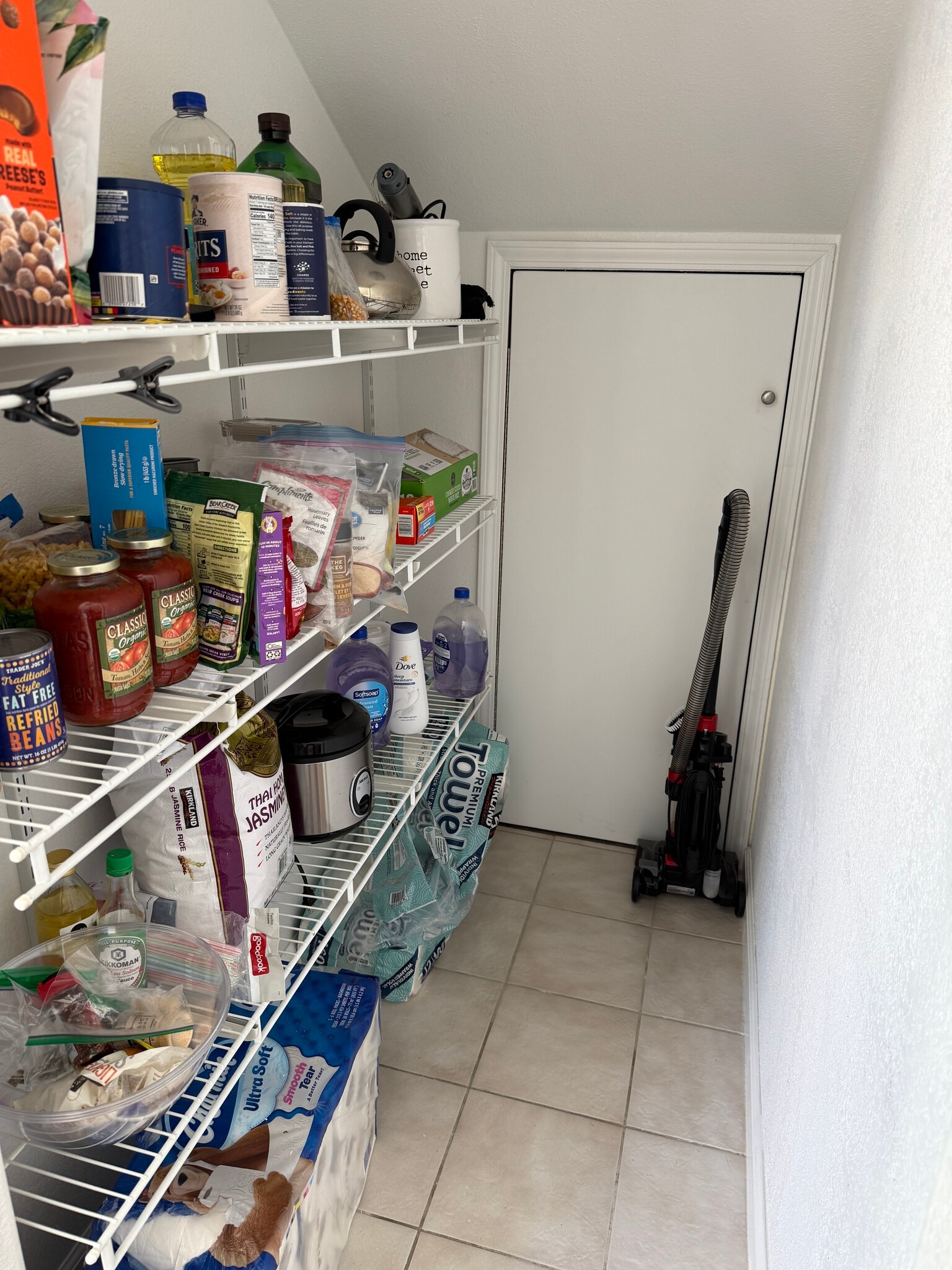 Building Photo - 522 Martita Plz