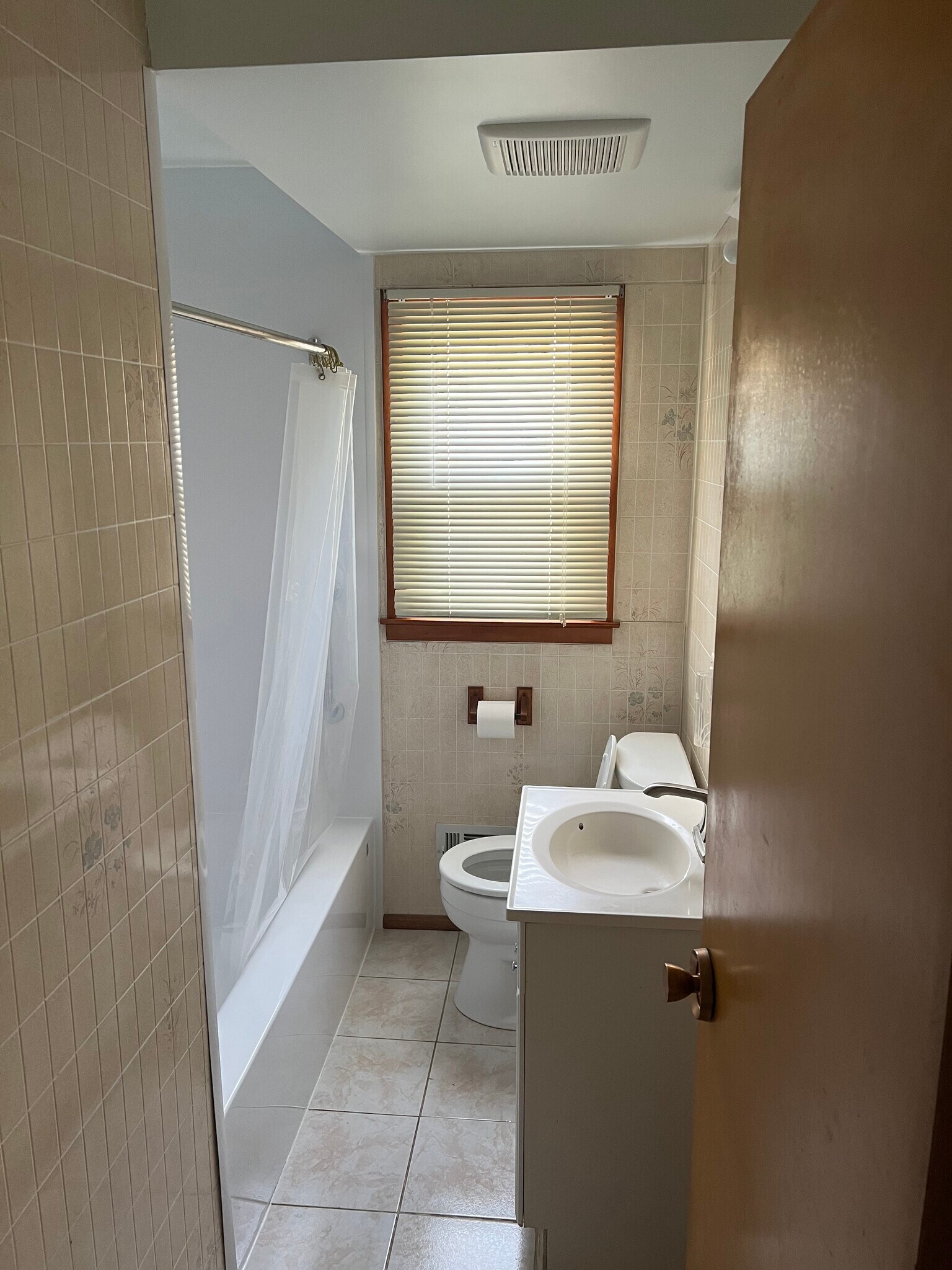 Building Photo - 6654 W Constance Ave