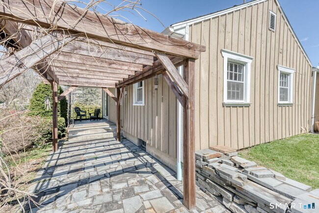Building Photo - 65 Tyler Lake Heights Rd