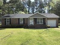 Building Photo - 1711 Woodlawn Dr