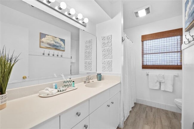 Building Photo - 437 Hickory Rd