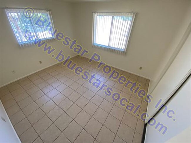 Building Photo - GREAT LOCATION!! Property in HESPERIA CA!!...
