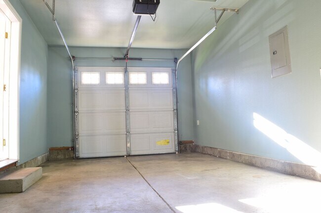 Building Photo - 1210 Osage St